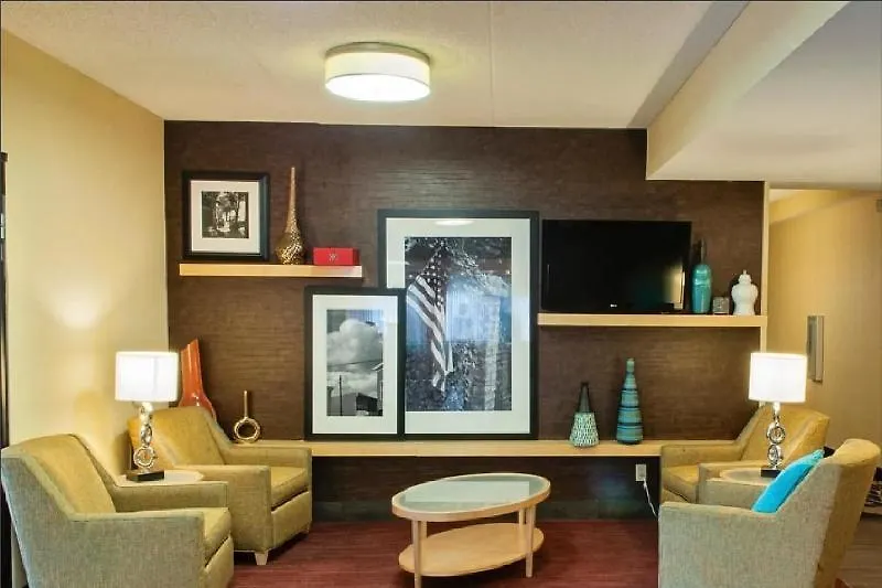 Hampton Inn Louisville Airport Fair/Expo Center